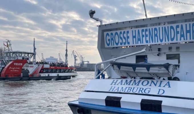 Große Hafenrundfahrt in Hamburg