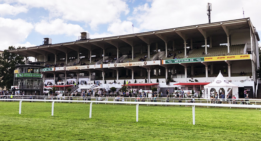 Galopprennbahn Hamburg-Horn: Tribüne
