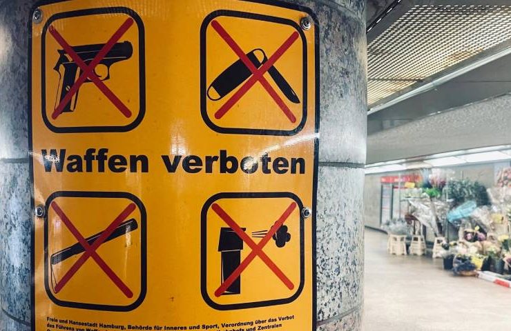Hamburg plant erweitertes Waffenverbot für Busbahnhöfe