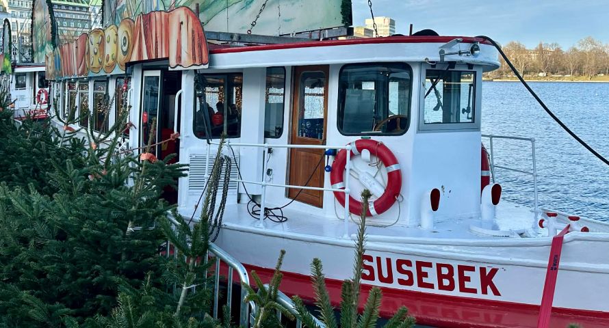 Im Caféschiff Susebek treffen sich die Eltern, während die Kinder weihnachtsbacken.